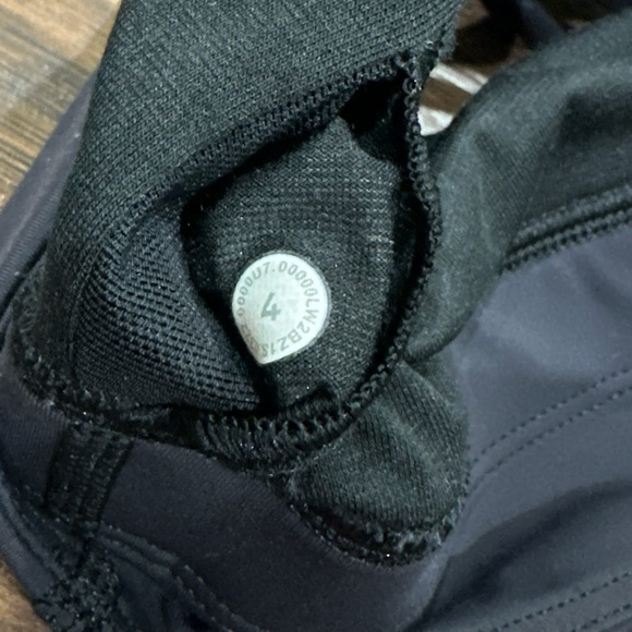 lululemon athletica Women's Dark Gray/Steel Color Sports Bra Size 4 - Picture 3 of 5